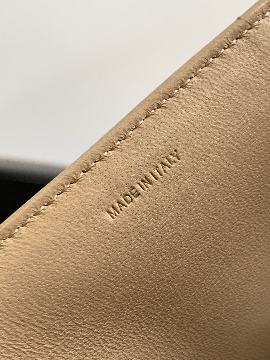 CELINE MONOCHROME 24 QUILTED BEIGE CREAM LAMBSKIN CHAIN SHOUDER BAG