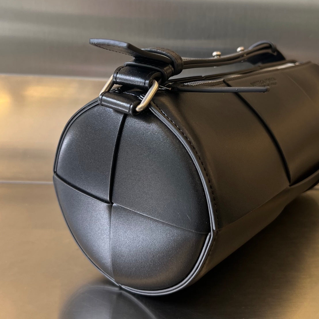 BOTTEGA VENETA CYLINDER CASSETTE 30 IN BLACK CALFSKIN