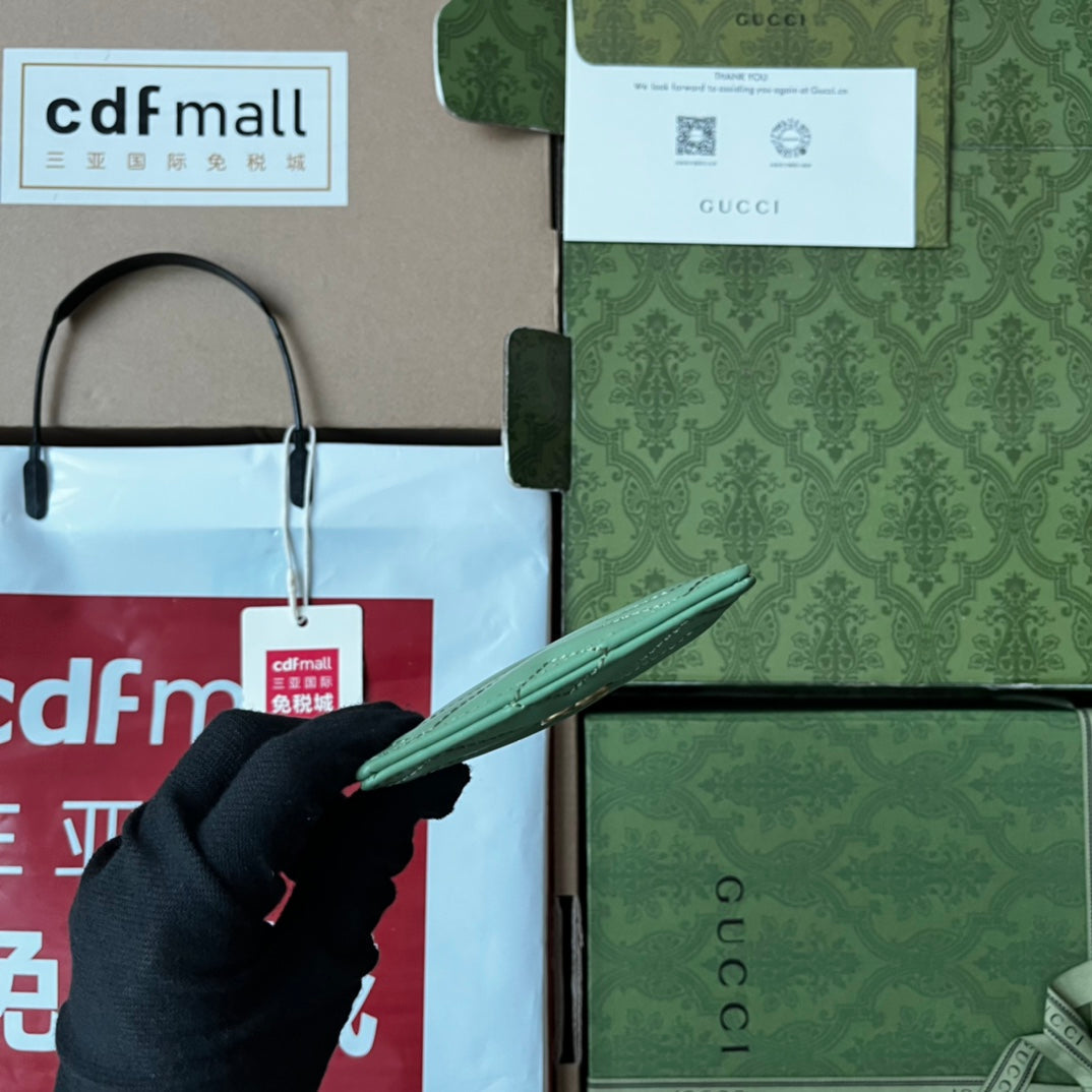 GUCCI MARMONT QUILTED CARD CASE 10 IN LIGHT GREEN LAMBSKIN