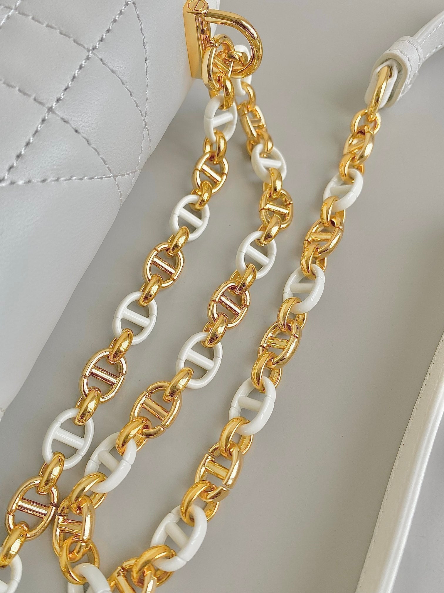DIOR MINI CHAIN BAG 17 IN WHITE CALFSKIN