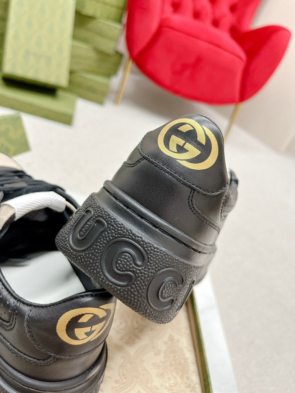 GUCCI TRAINER BLACK AND CREAM CALFSKIN