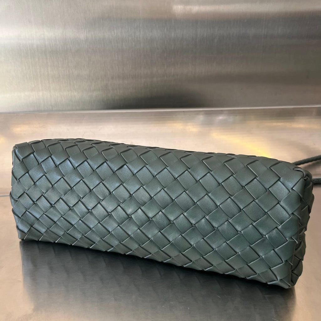 BOTTEGA VENETA SMALL ANDIAMO 29 IN DARK GREEN LAMBSKIN