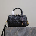 DIOR MEDIUM GROOVE BAG 20 IN BLACK MACROCANNAGE CALFSKIN WITH GOLD HARDWARE