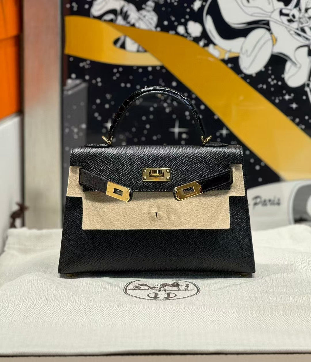 HERMES KELLY MINI 19 BLACK TOGO LETHER GOLD HARDWARE