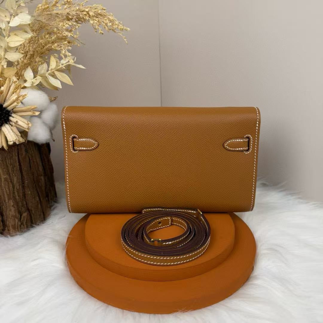 HERMES KELLY CLASSIQUE TO GO WALLET 20 IN BROWN CALFSKIN GOLD HARDWARE