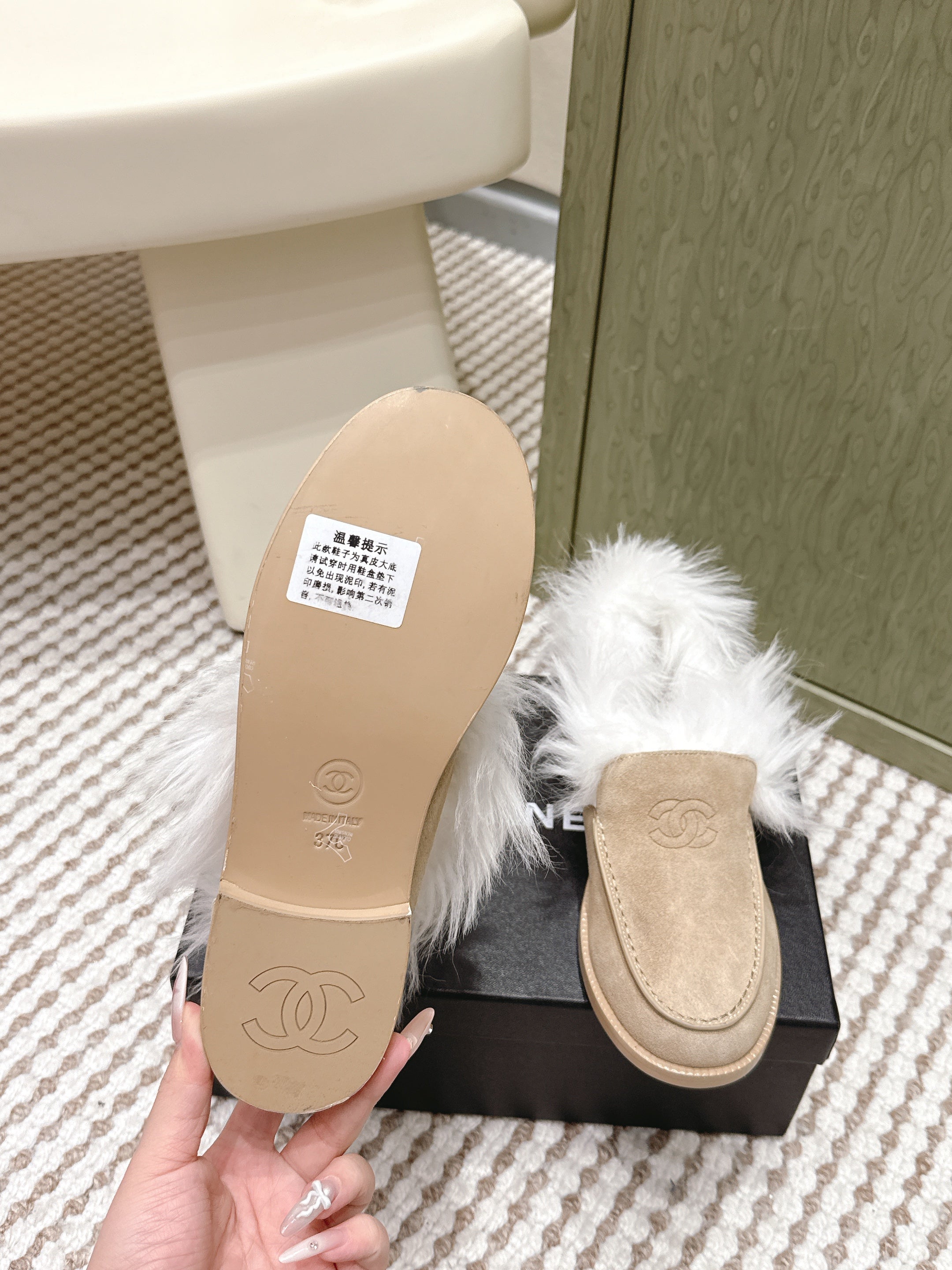 CHANEL 25S LOAFERS MOASIN IN BEIGE SUEDE WITH WHITE MINK FUR LINING