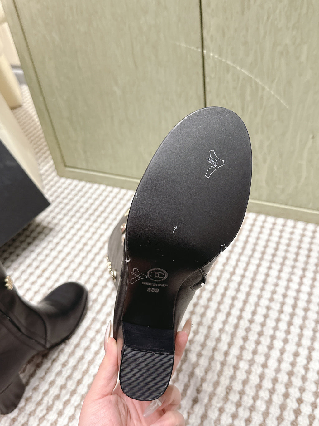 CHANEL 25S KNEE-HIGH BOOTS IN BLACK CALFSKIN WITH RHINESTONES