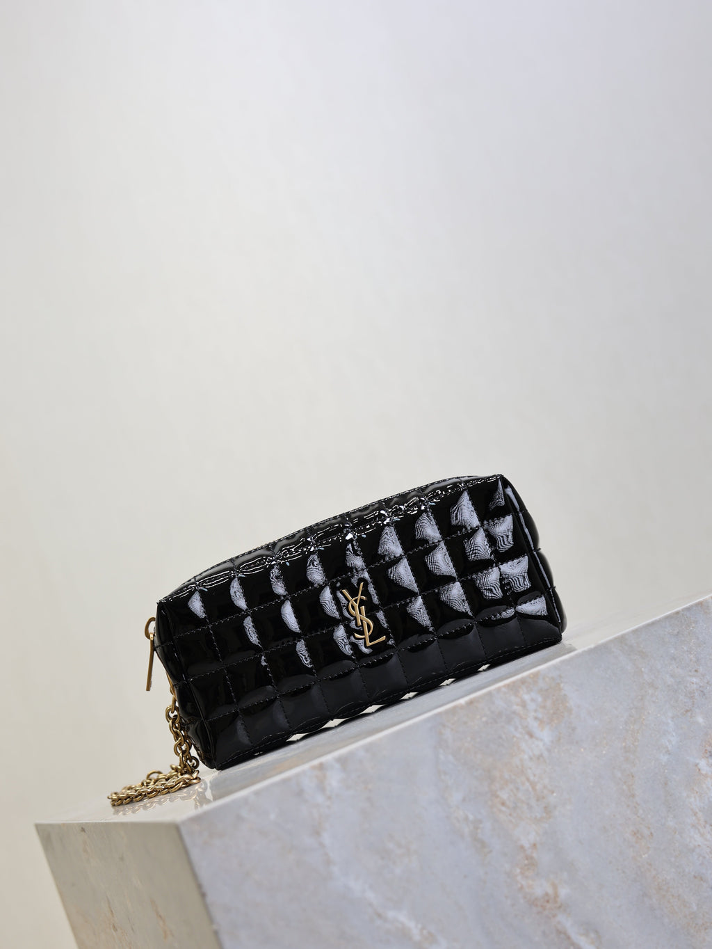 YSL 25S CASSANDRE MATELASSÉ CARRÉ POUCH ON CHAIN 18 IN BLACK SHINY CALFSKIN