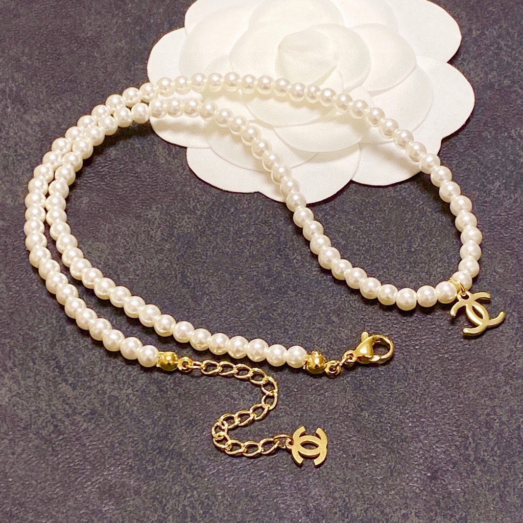 18K  Chanel Pearls Choker Necklace
