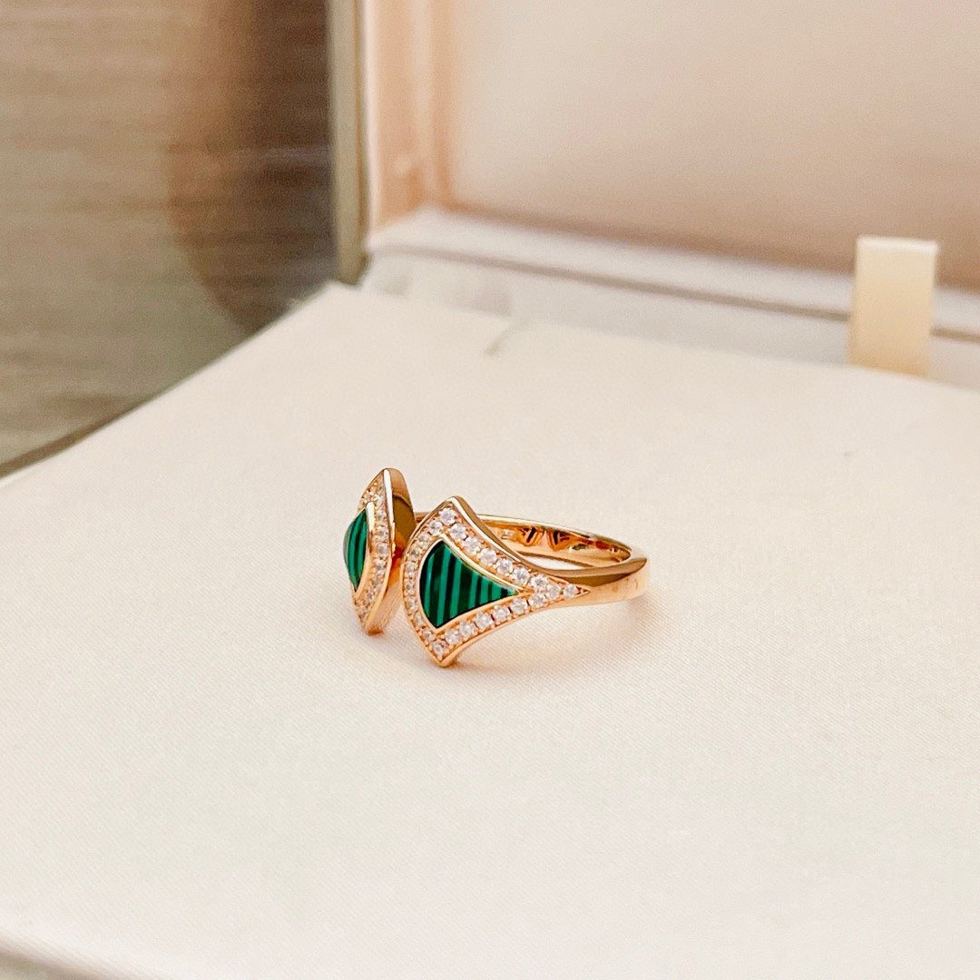 18K BVLGARI Dream Malachite Ring