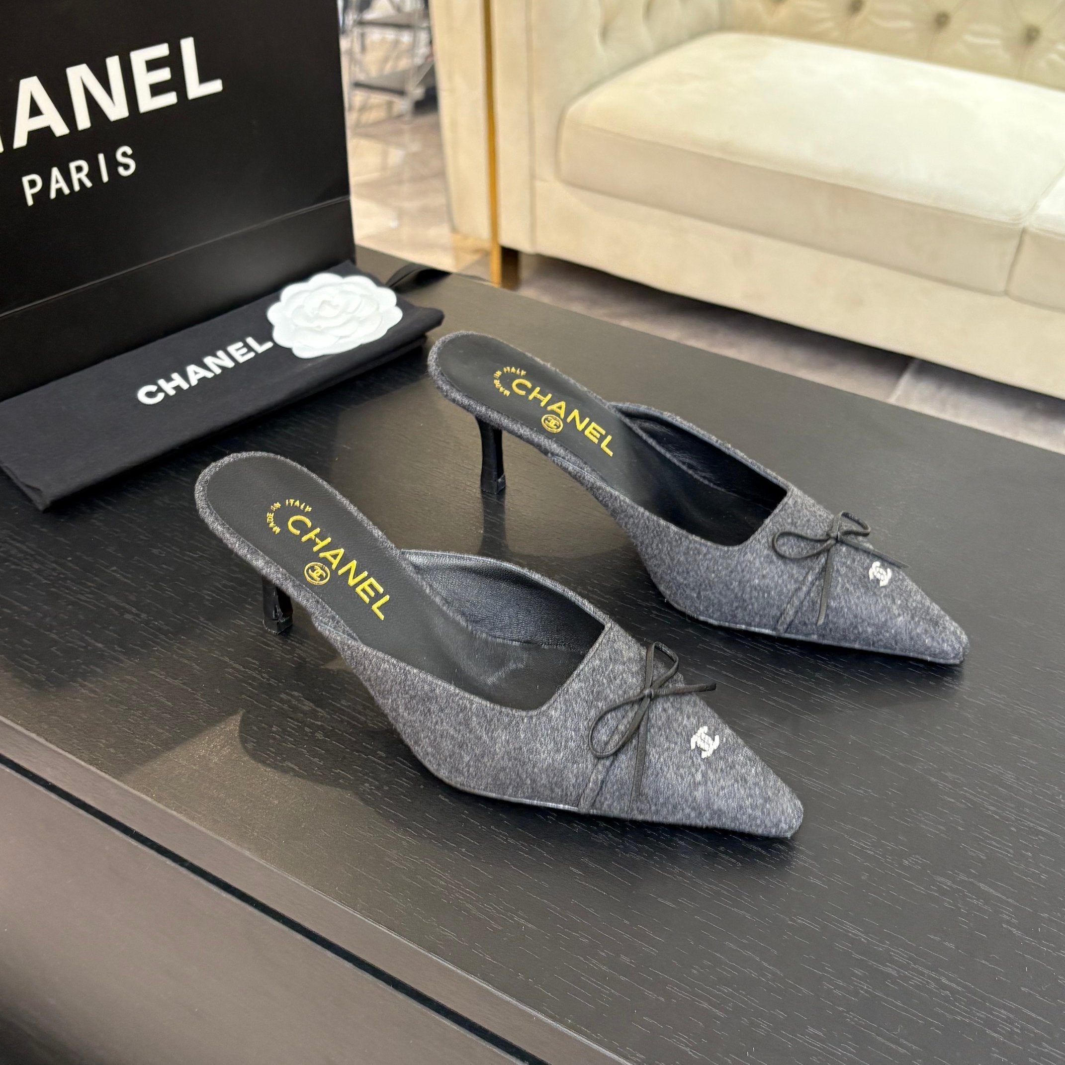 CHANEL HIGH HEEL MULE 65 MM IN MOUSE GRAY FELT COTH