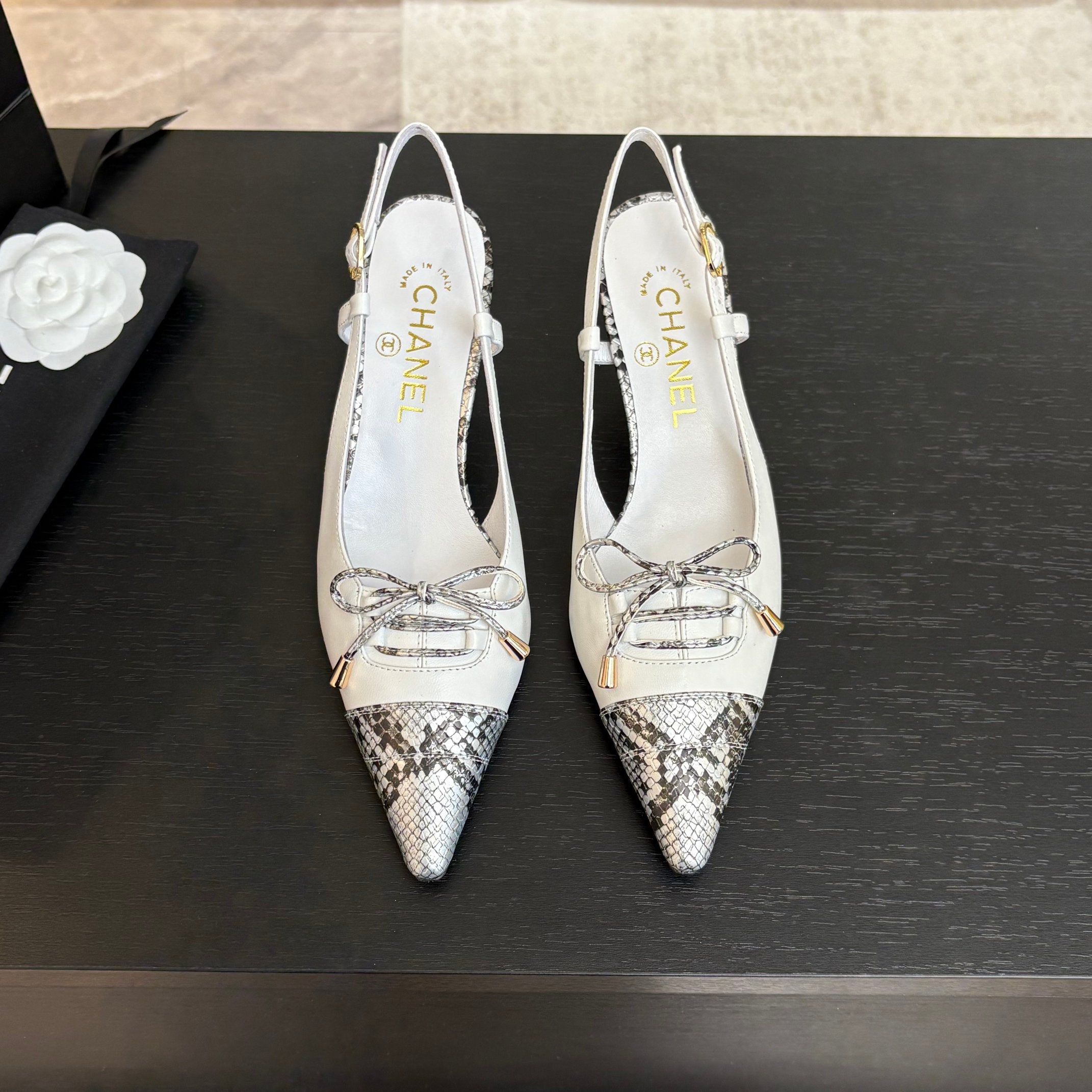 CHANEL HIGH HEEL SLINGBACKS 65 MM IN WHITE WITH SNAKESKIN PATTERN LAMBSKIN