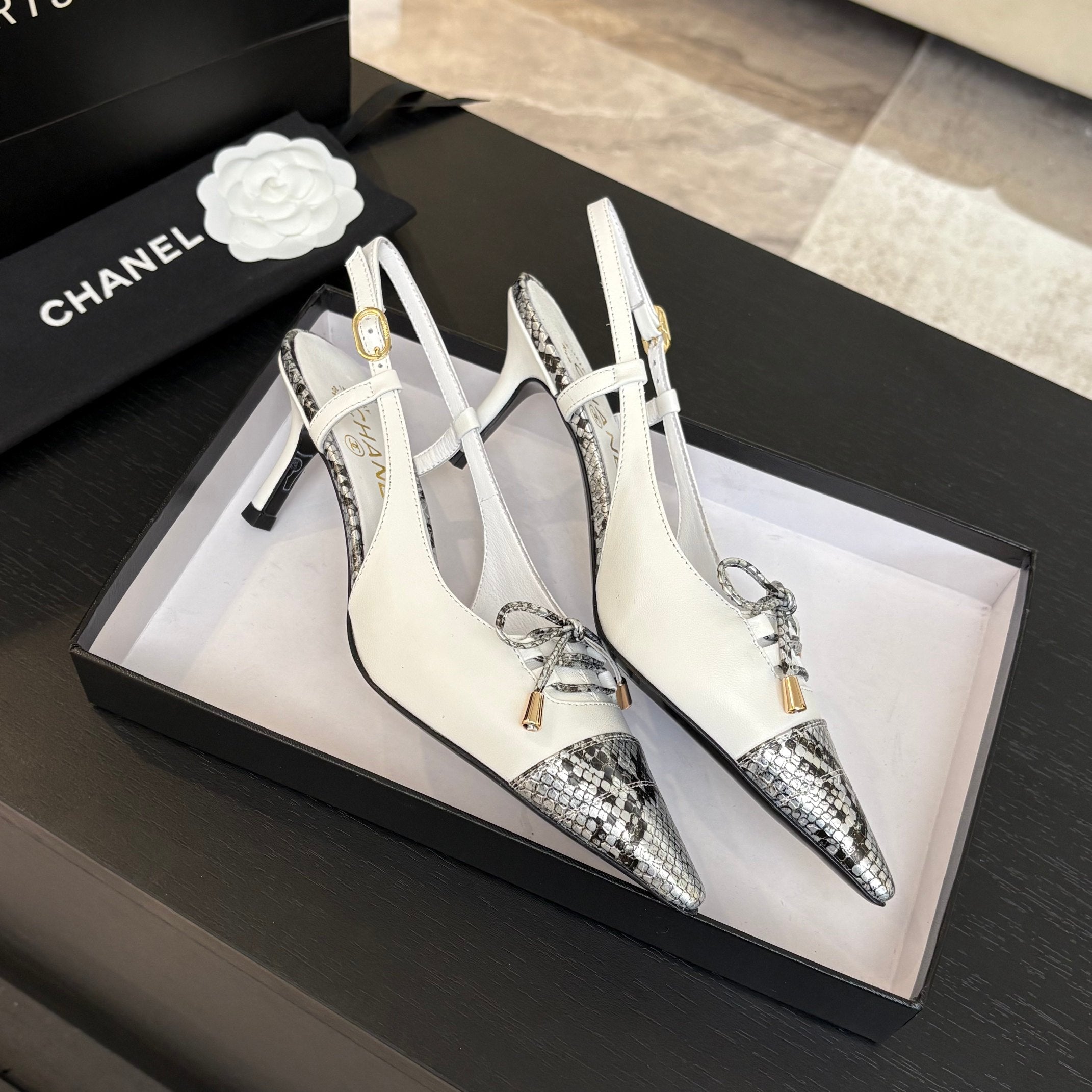 CHANEL HIGH HEEL SLINGBACKS 65 MM IN WHITE WITH SNAKESKIN PATTERN LAMBSKIN