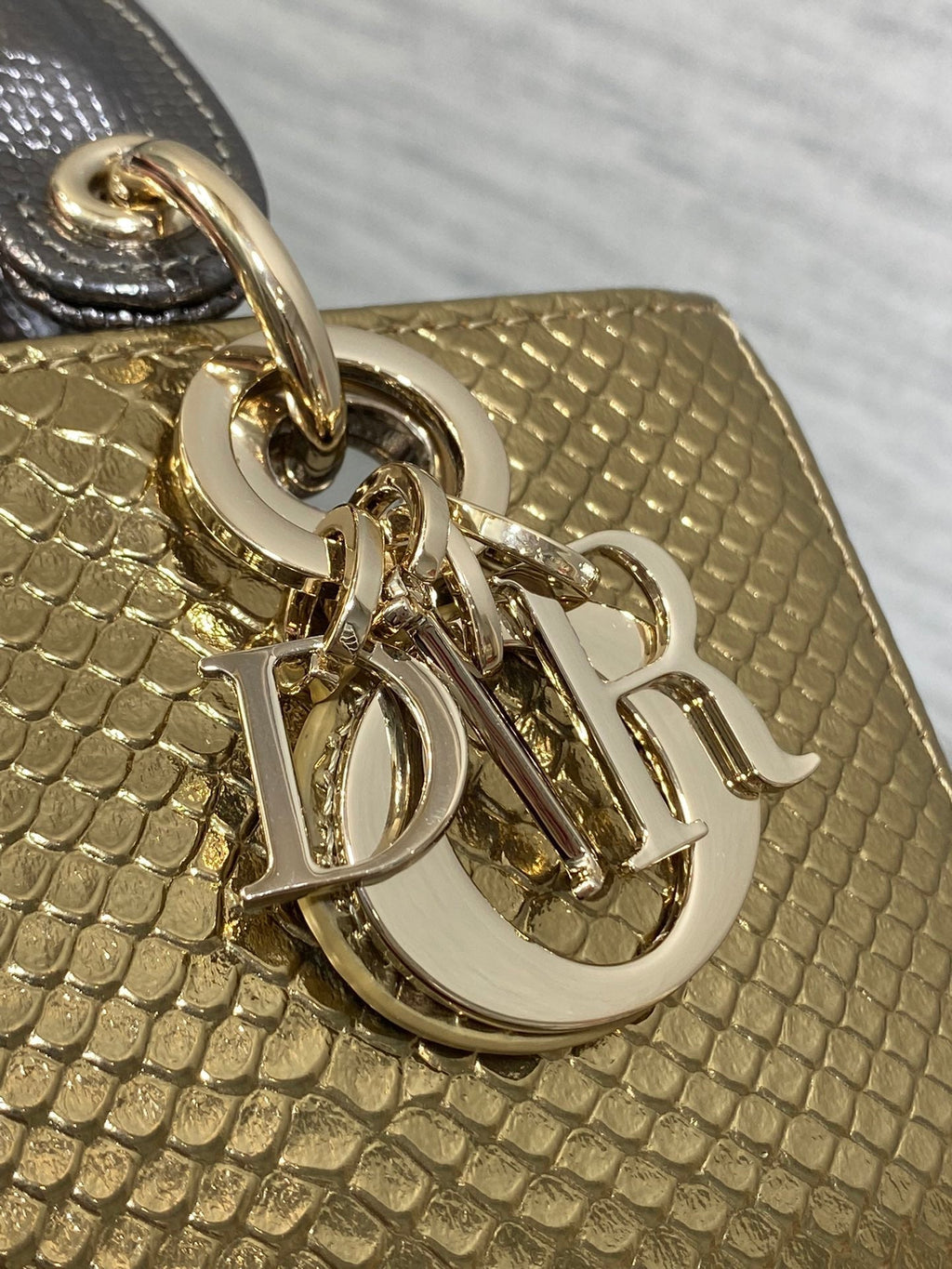 DIOR MEDIUM 16 LADY BAG IN GOLD METALLIC LAMBSKIN