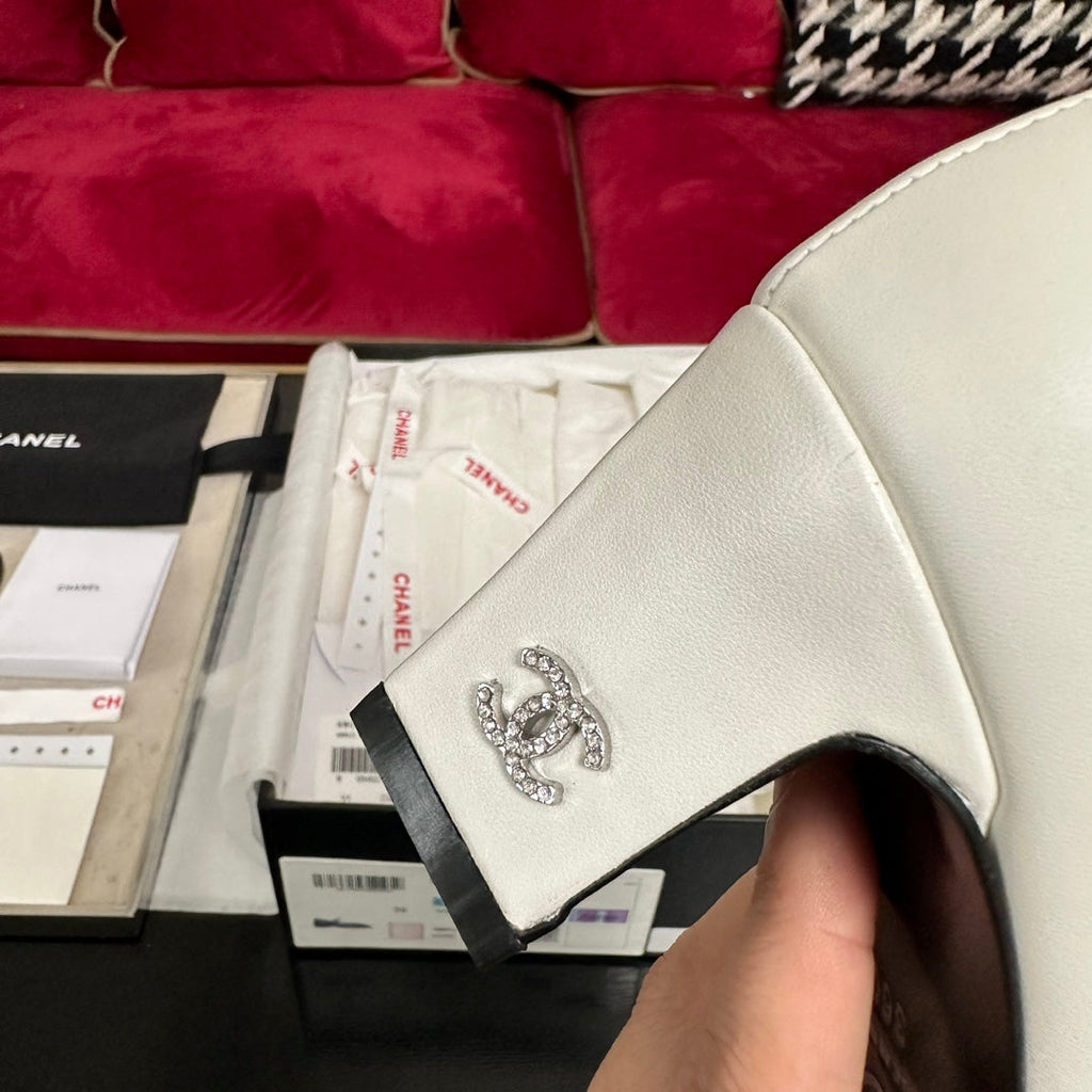 CHANEL HIGH MARY JANE IN WHITE CALFSKIN AND BLACK SATIN