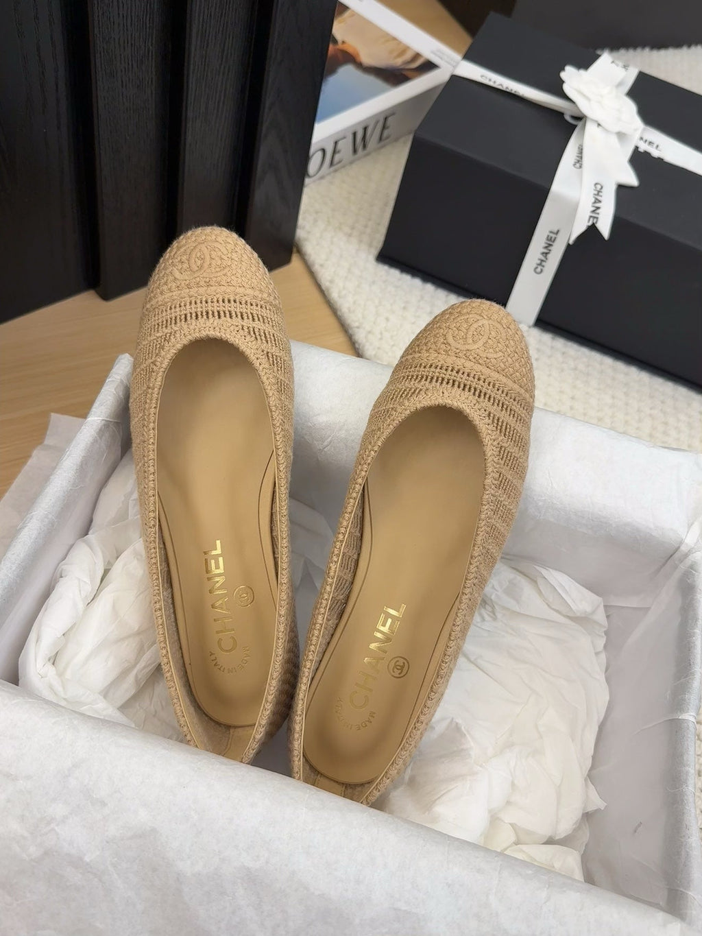 CHANEL BALLERINAS IN PEANUT BROWN RAFFIA