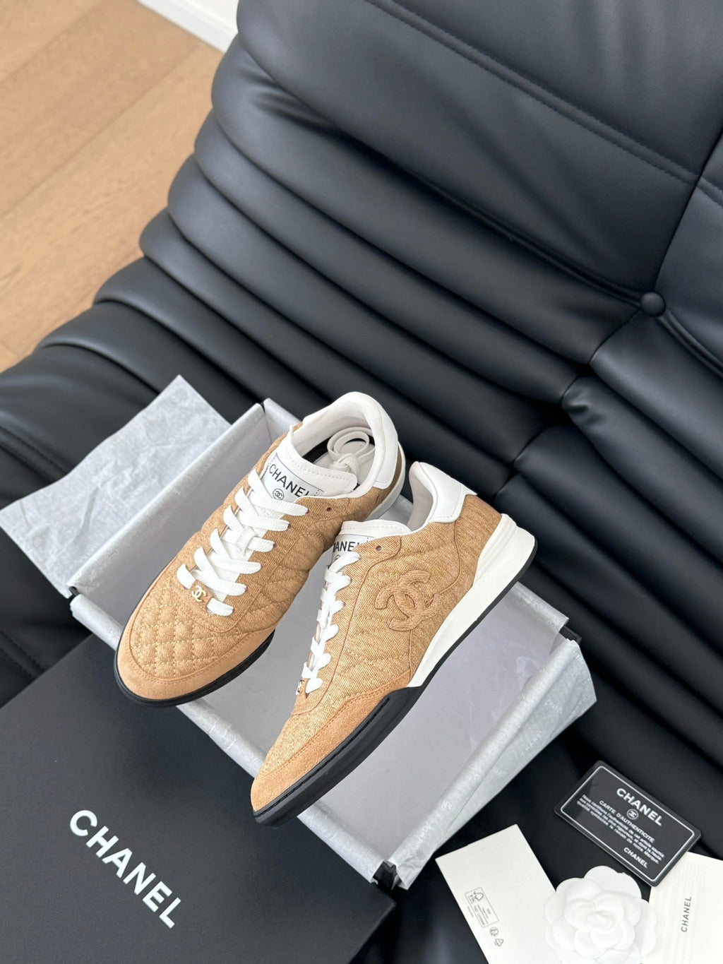 CHANEL SNEAKER IN PEANUT BROWN MIX WHITE EMBROIDERED LAMBSKIN