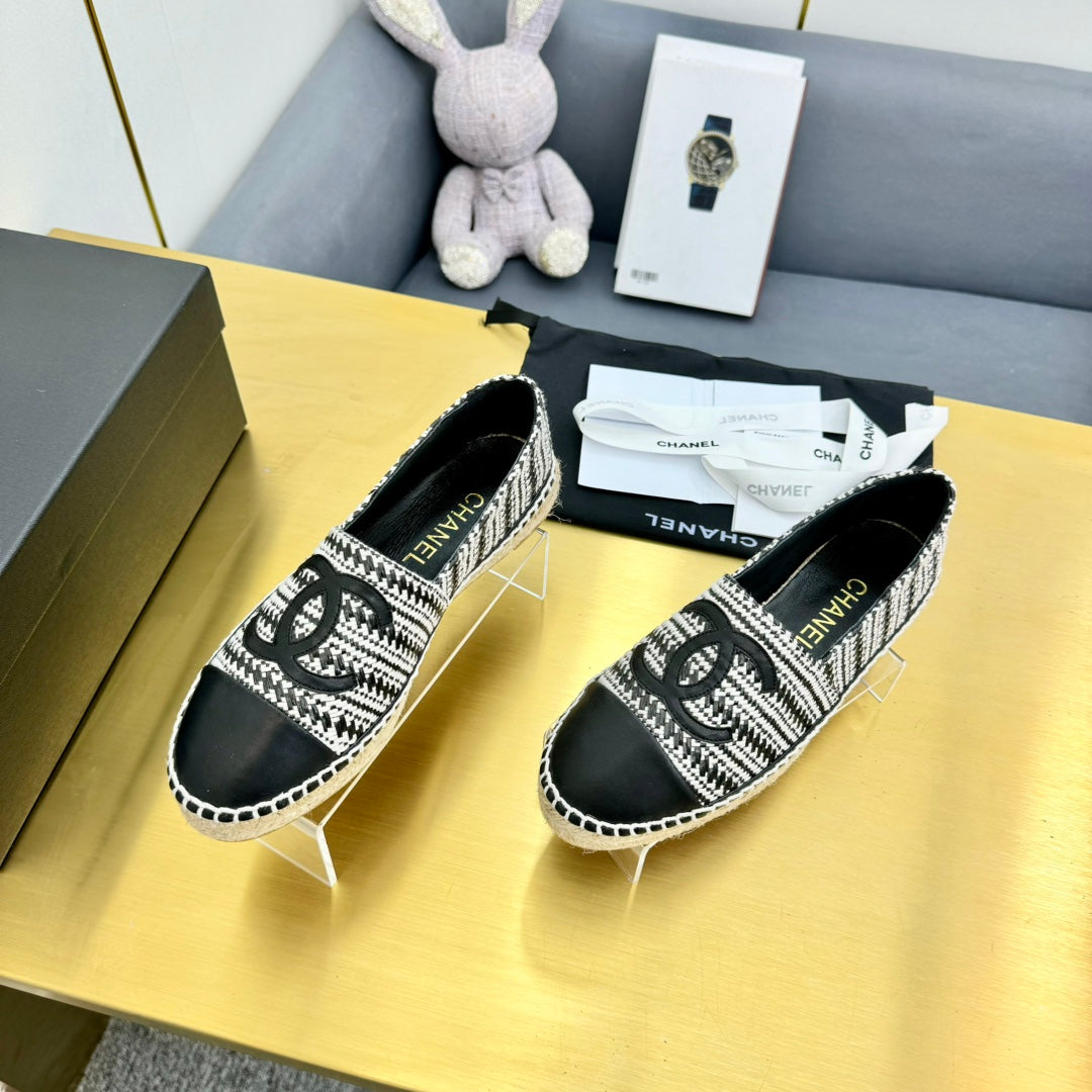 CHANEL ESPADRILLES PLATFORM 25S IN SKY BLACK AND WHITE TWEED MIX CALFSKIN