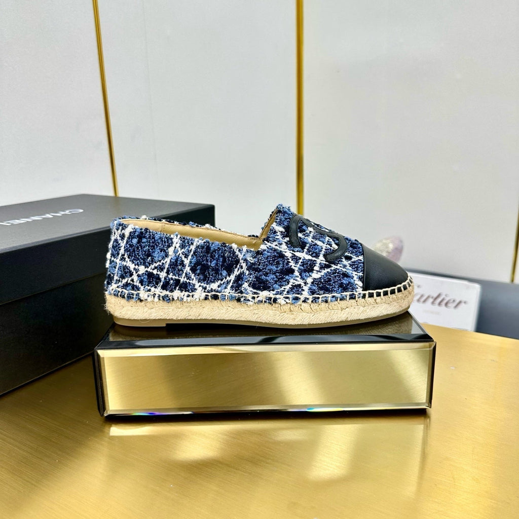 CHANEL ESPADRILLES PLATFORM 25S IN BLUE TWEED MIX BLACK CALFSKIN