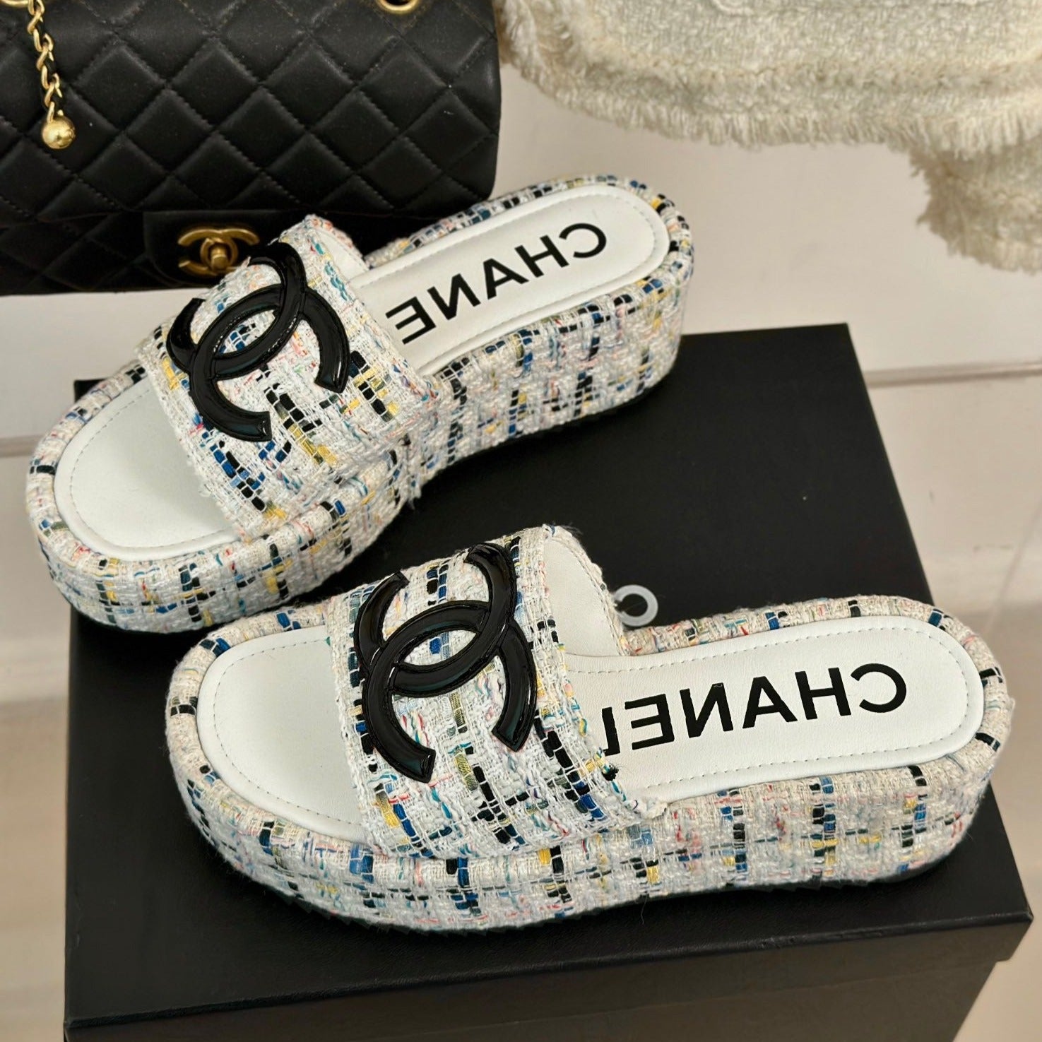CHANEL CLASSIC SLIPPERS THICK SOLE IN MULTICOLOR TWEED