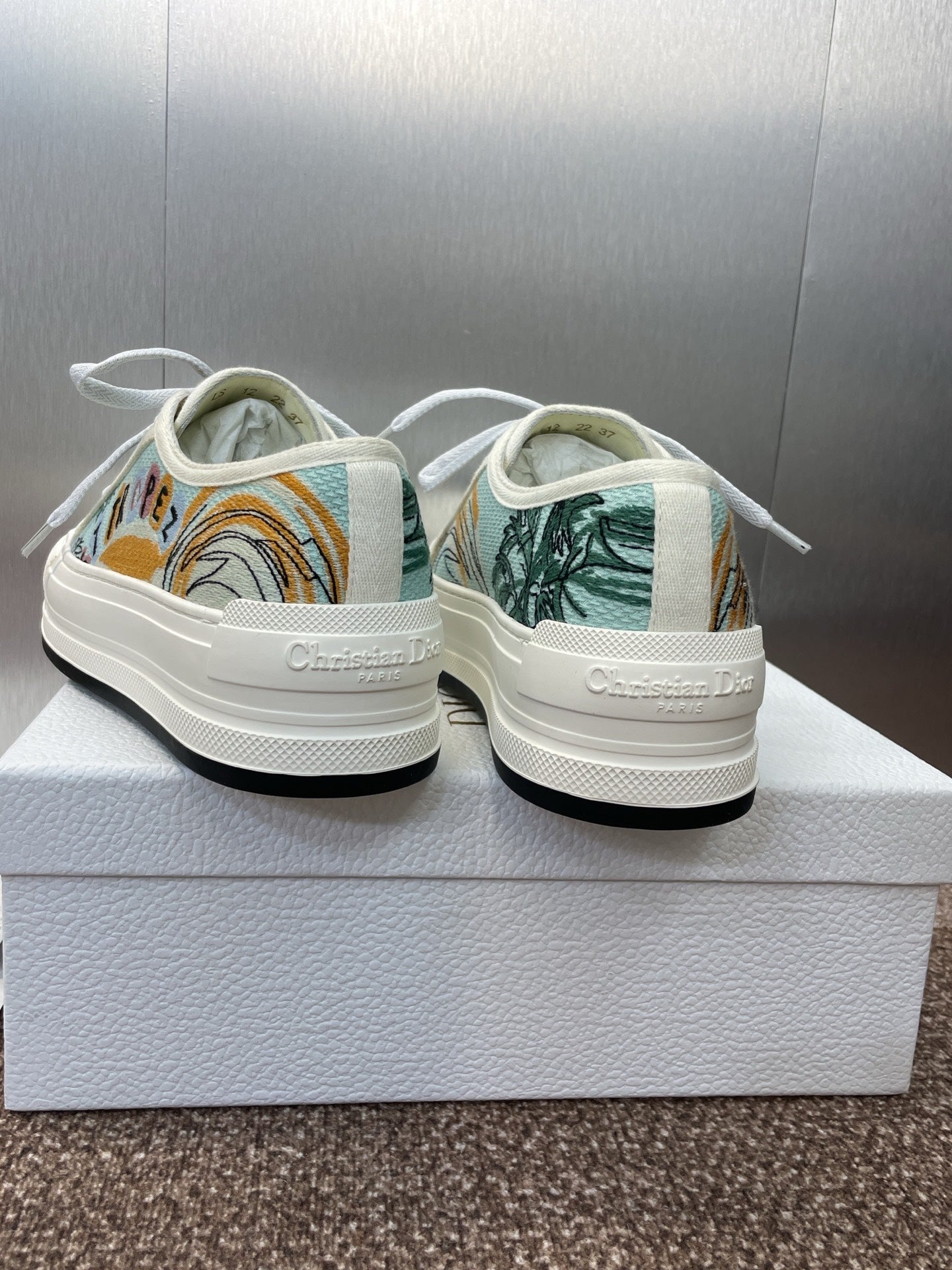 DIOR 25S WALK'N' SNEAKER IN MULTICOLOR  OBLIQUE EMBROIDERED COTTON