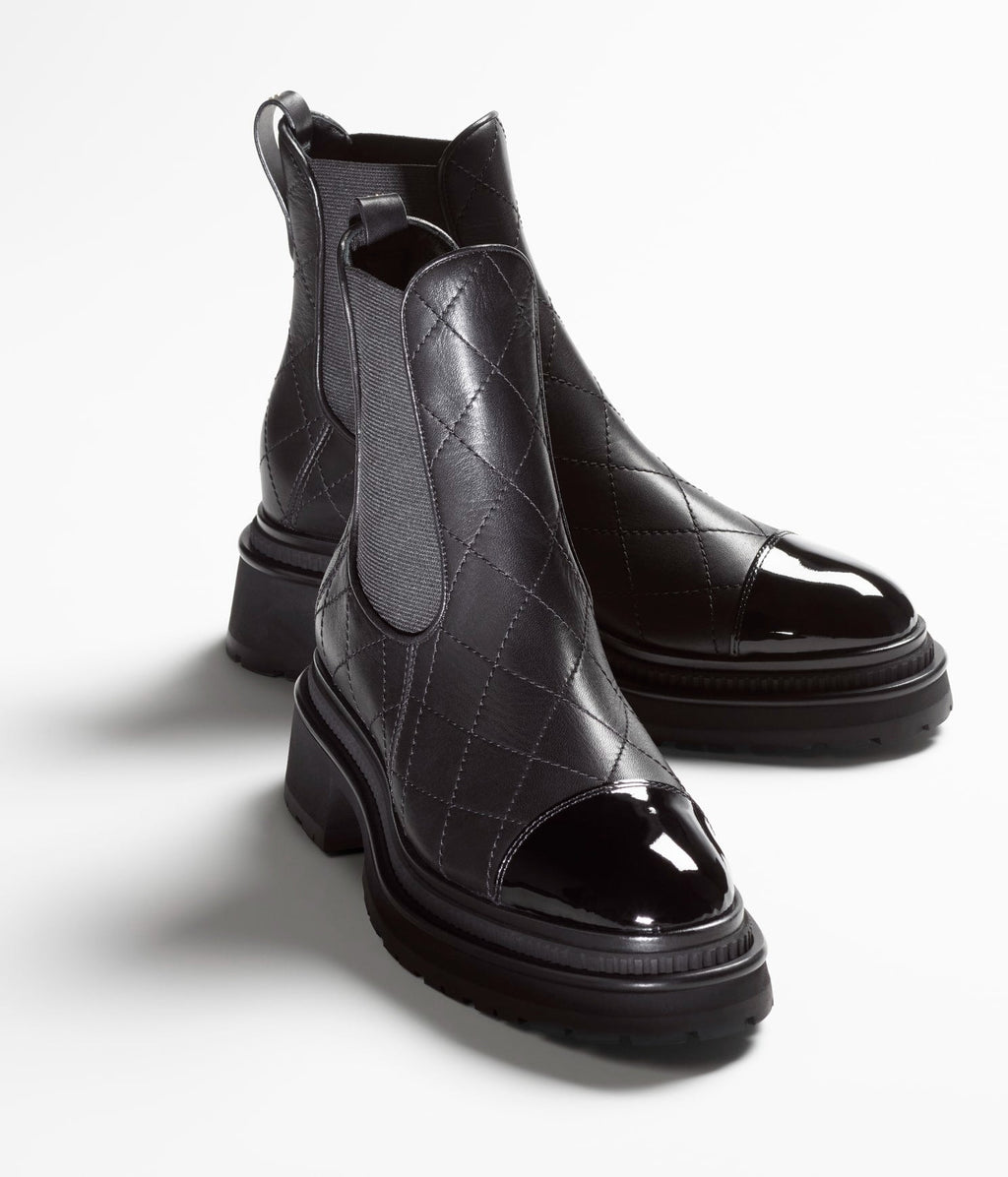 CHANEL SHORT BOOTS BLACK CALFSKIN