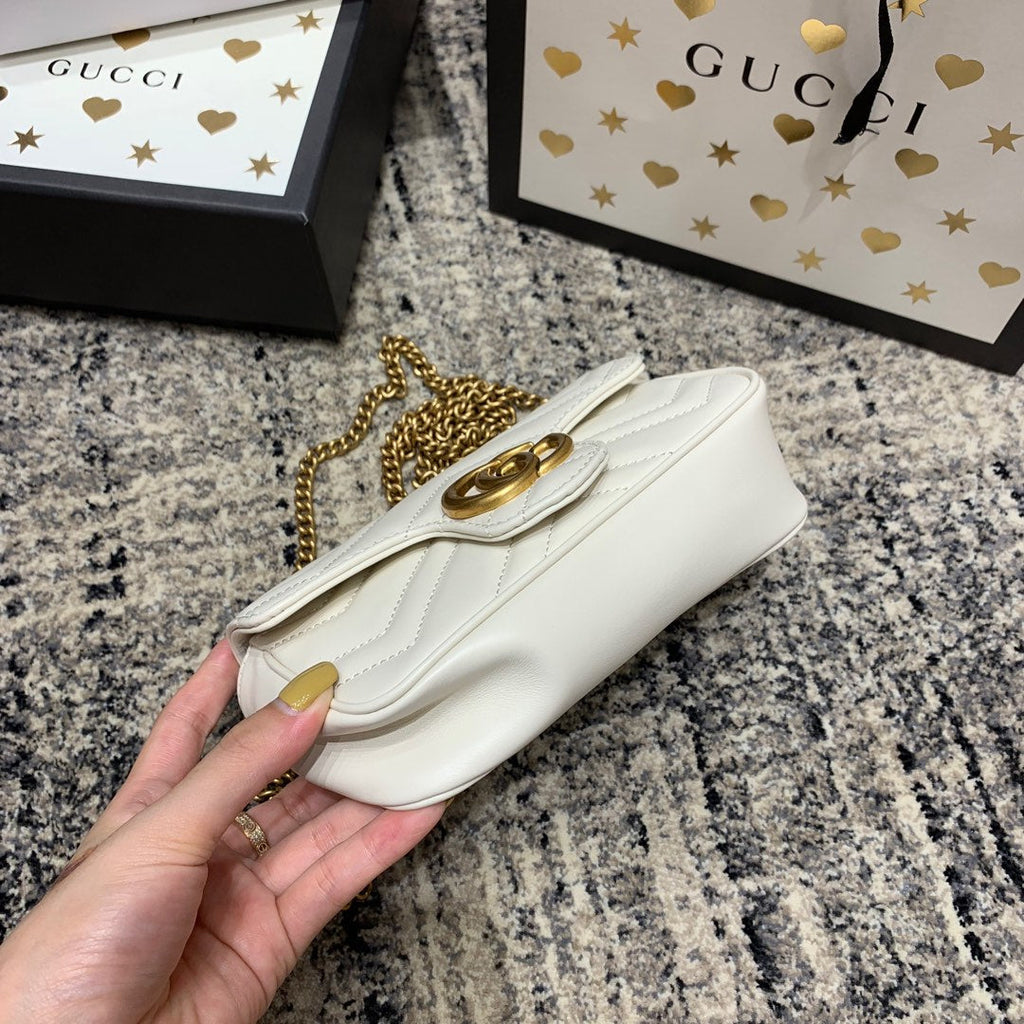 GUCCI Marmont Mini 16.5cm White Calfskin Gold Hardware